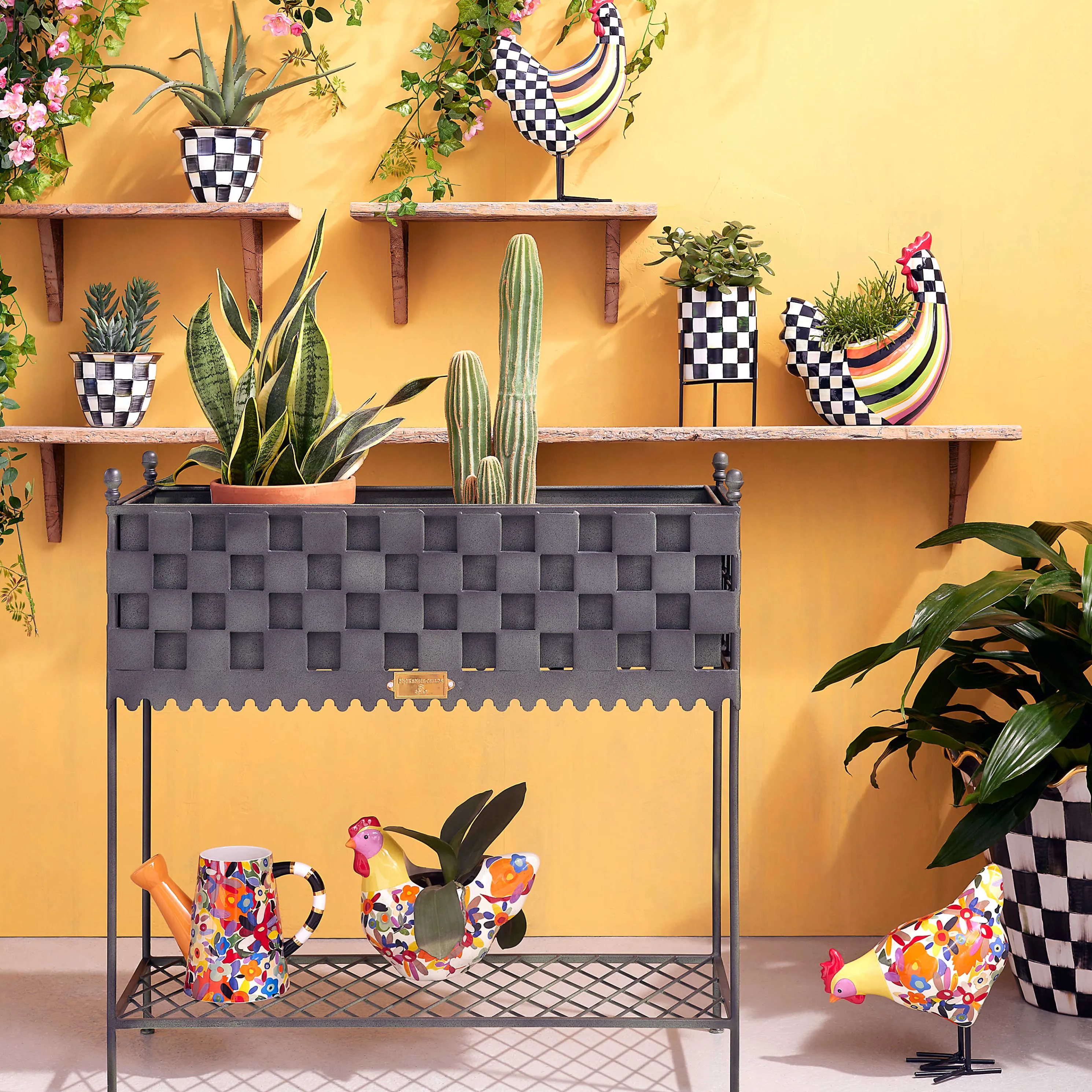 Avant Garden Chicken Planter - Floral