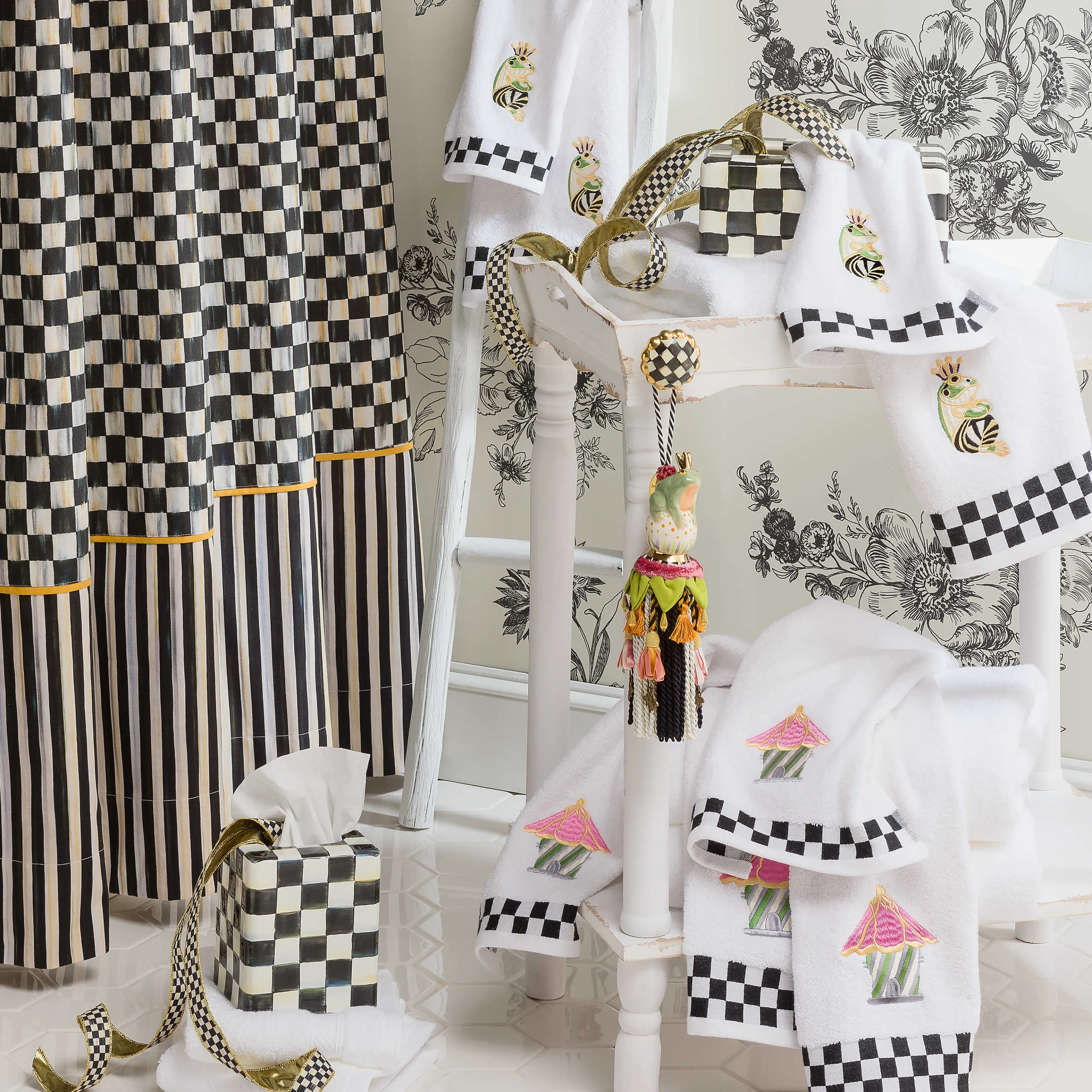 Courtly Check Enamel Boutique Tissue Box Cover