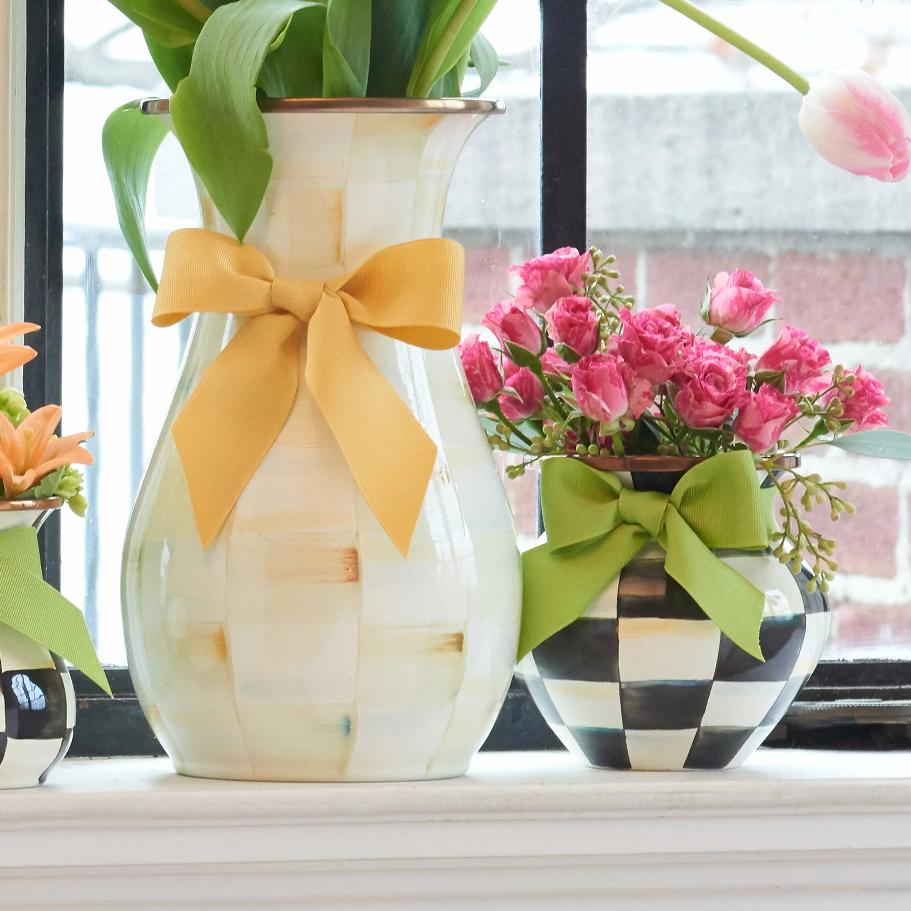 Courtly Check Enamel Vase - Green Bow