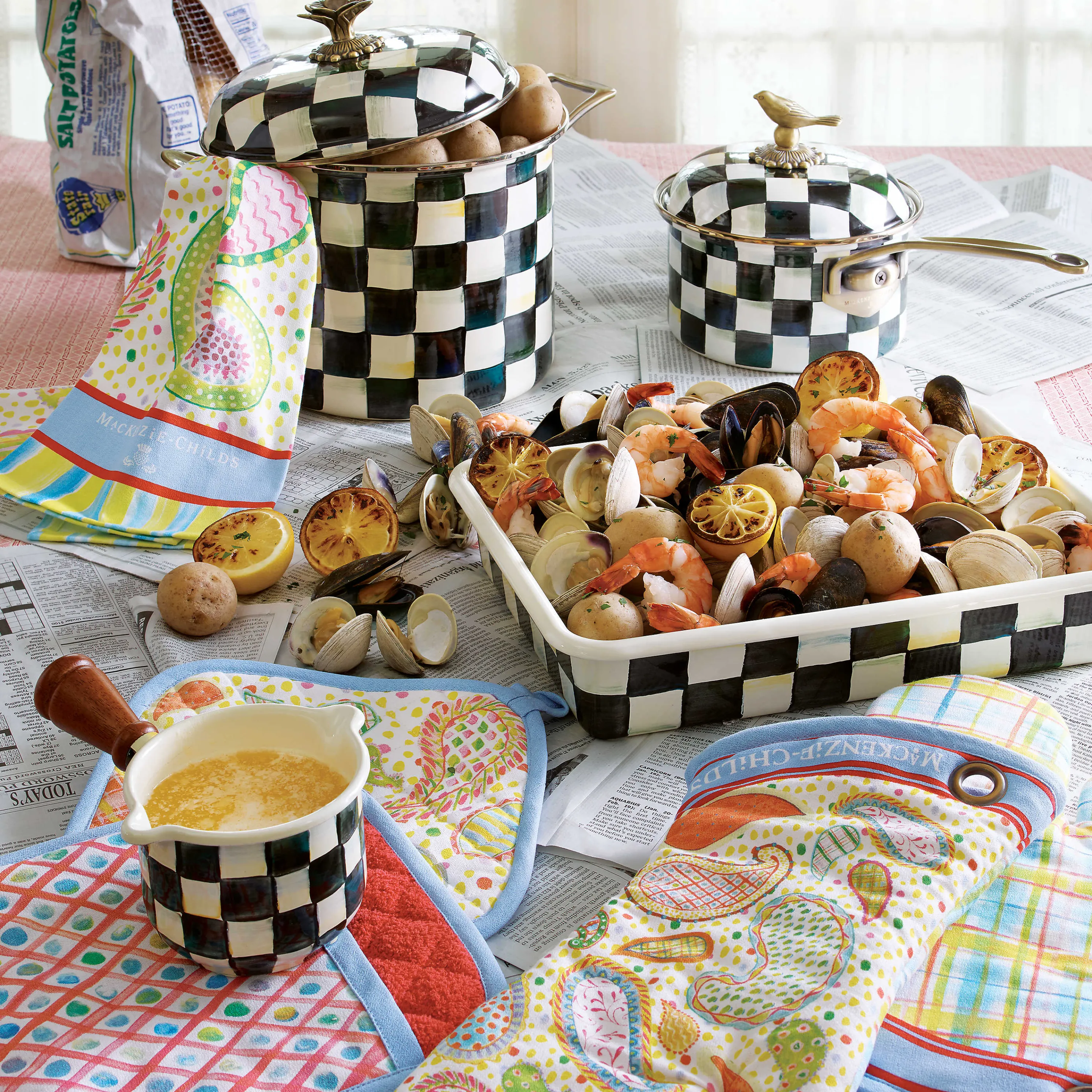 Courtly Check Enamel 7 Qt. Stockpot