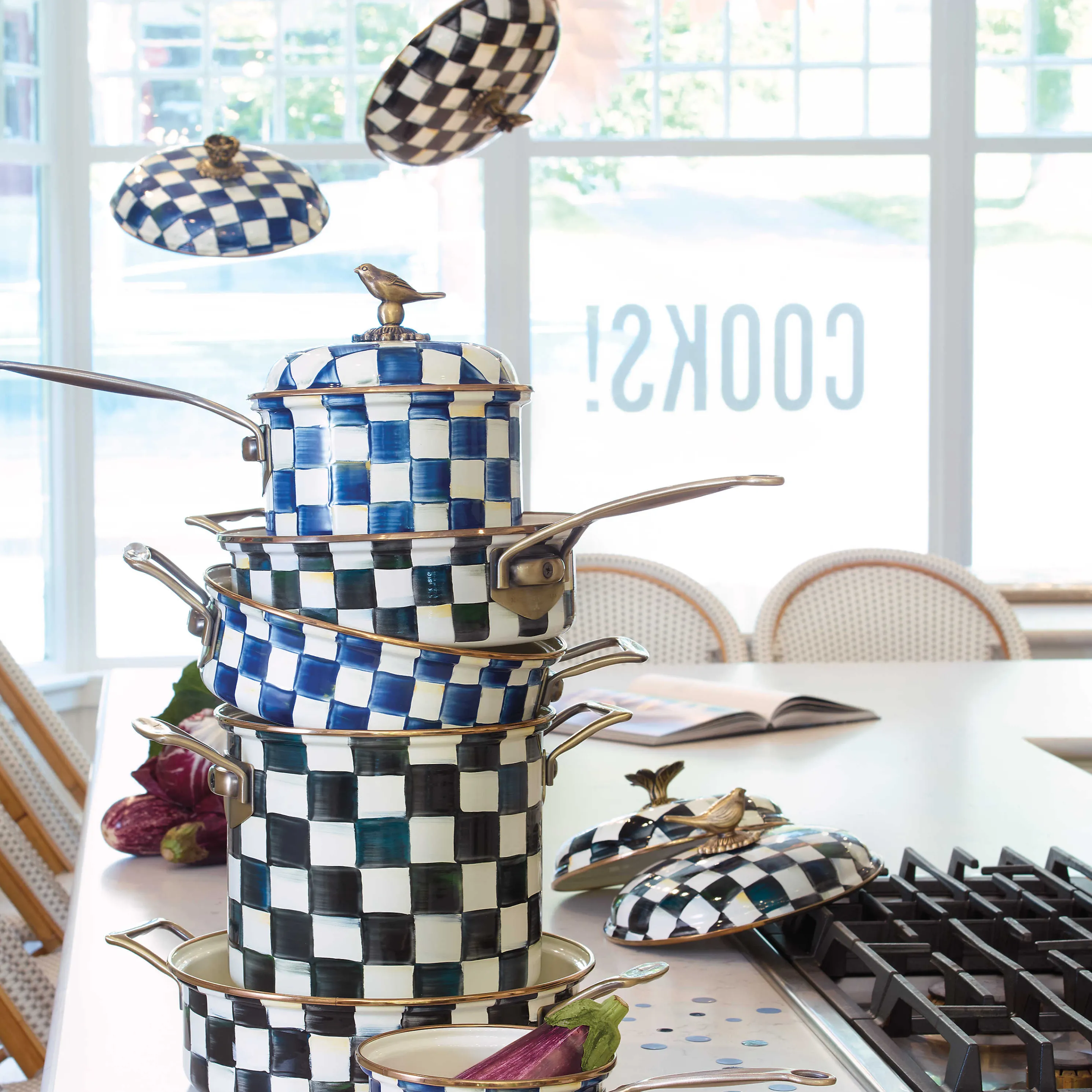 Courtly Check Enamel 7 Qt. Stockpot