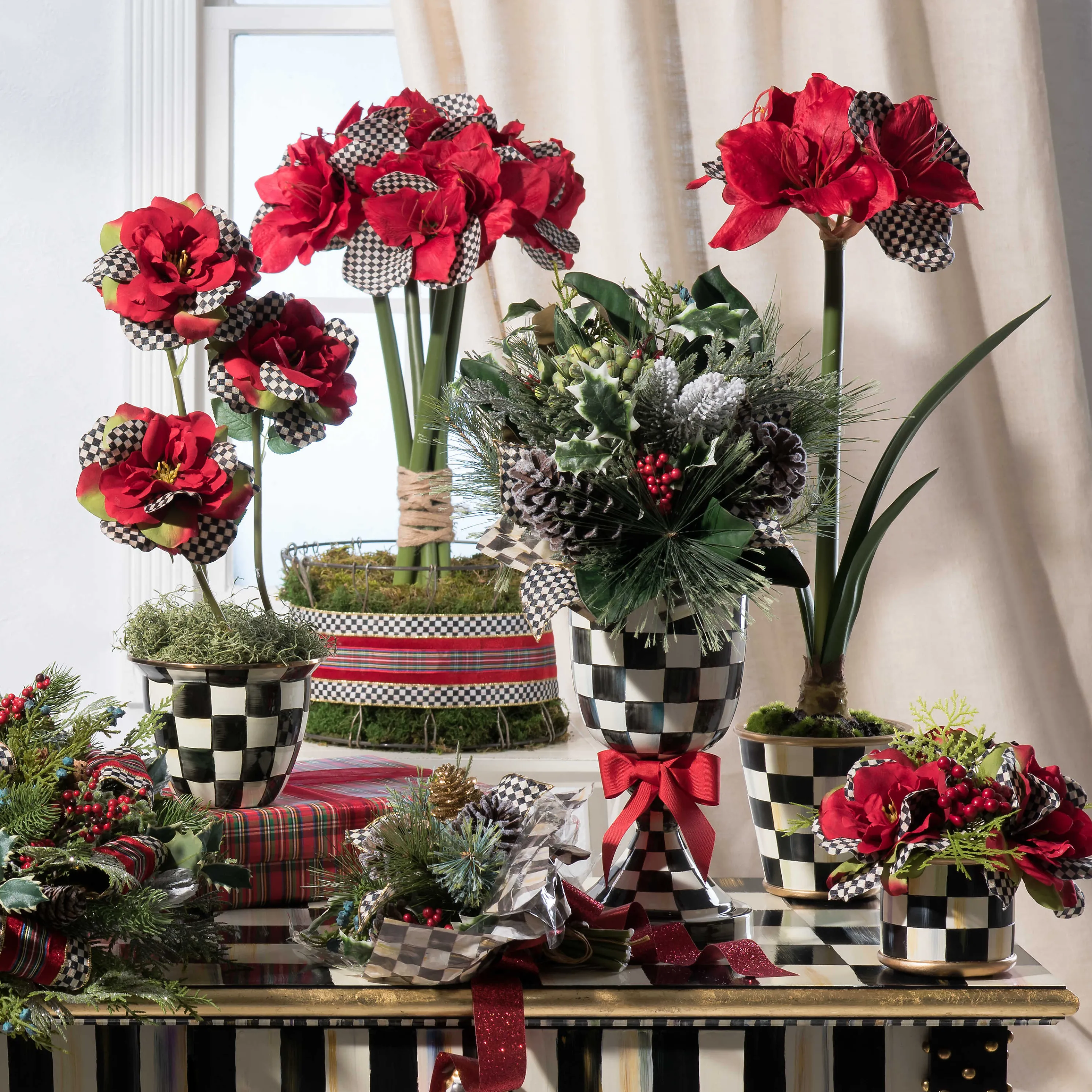 Courtly Check Enamel Pedestal Vase - Red Bow