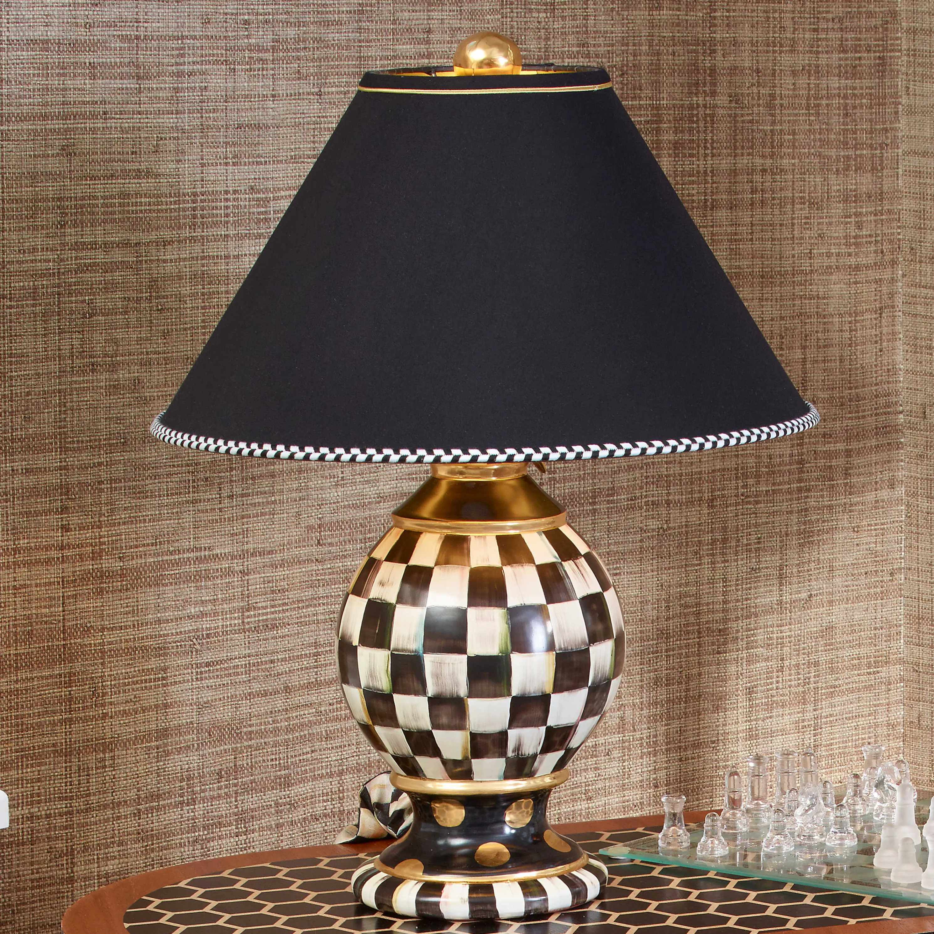 Courtly Check Globe Lamp