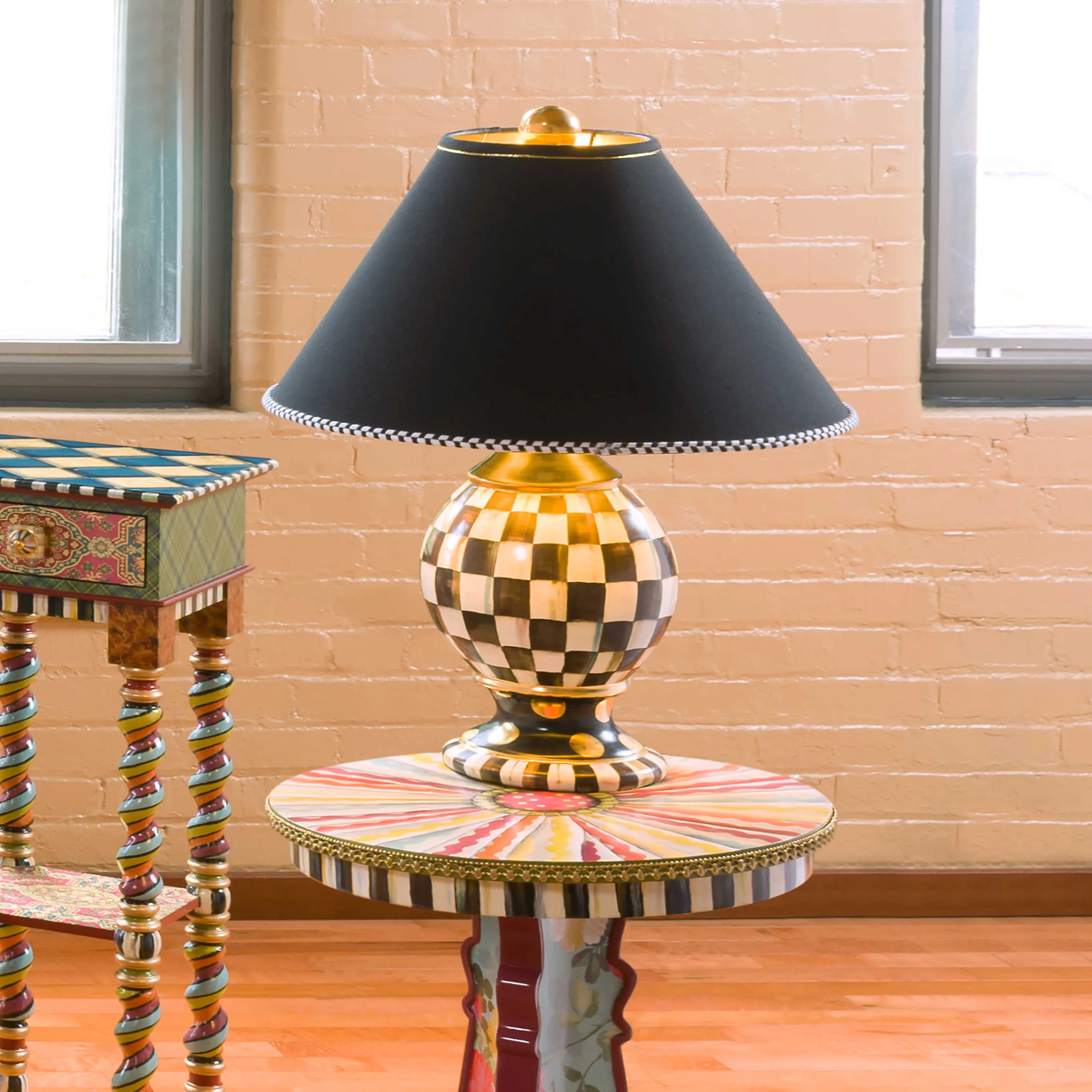 Courtly Check Globe Lamp