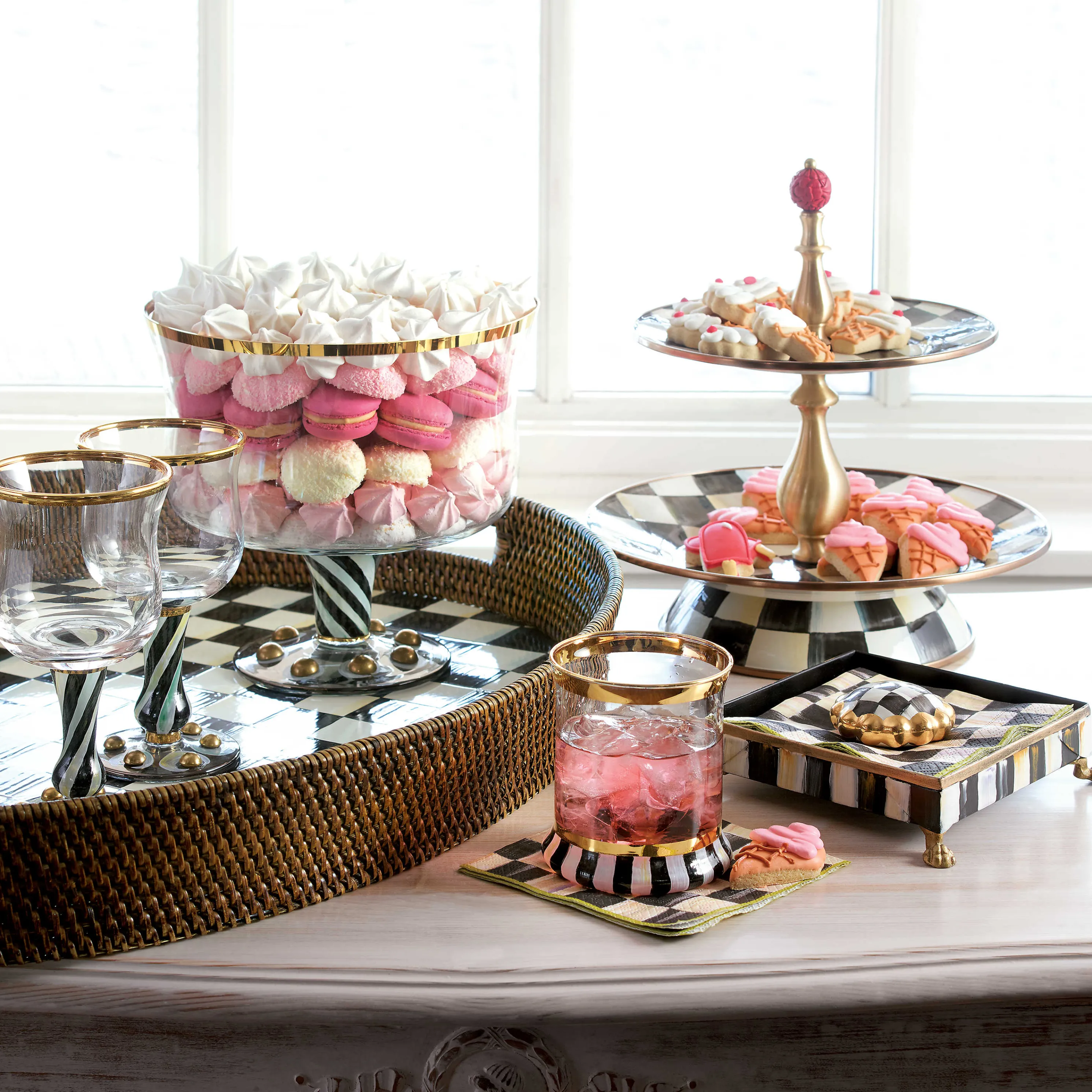 Courtly Check Rattan & Enamel Party Tray