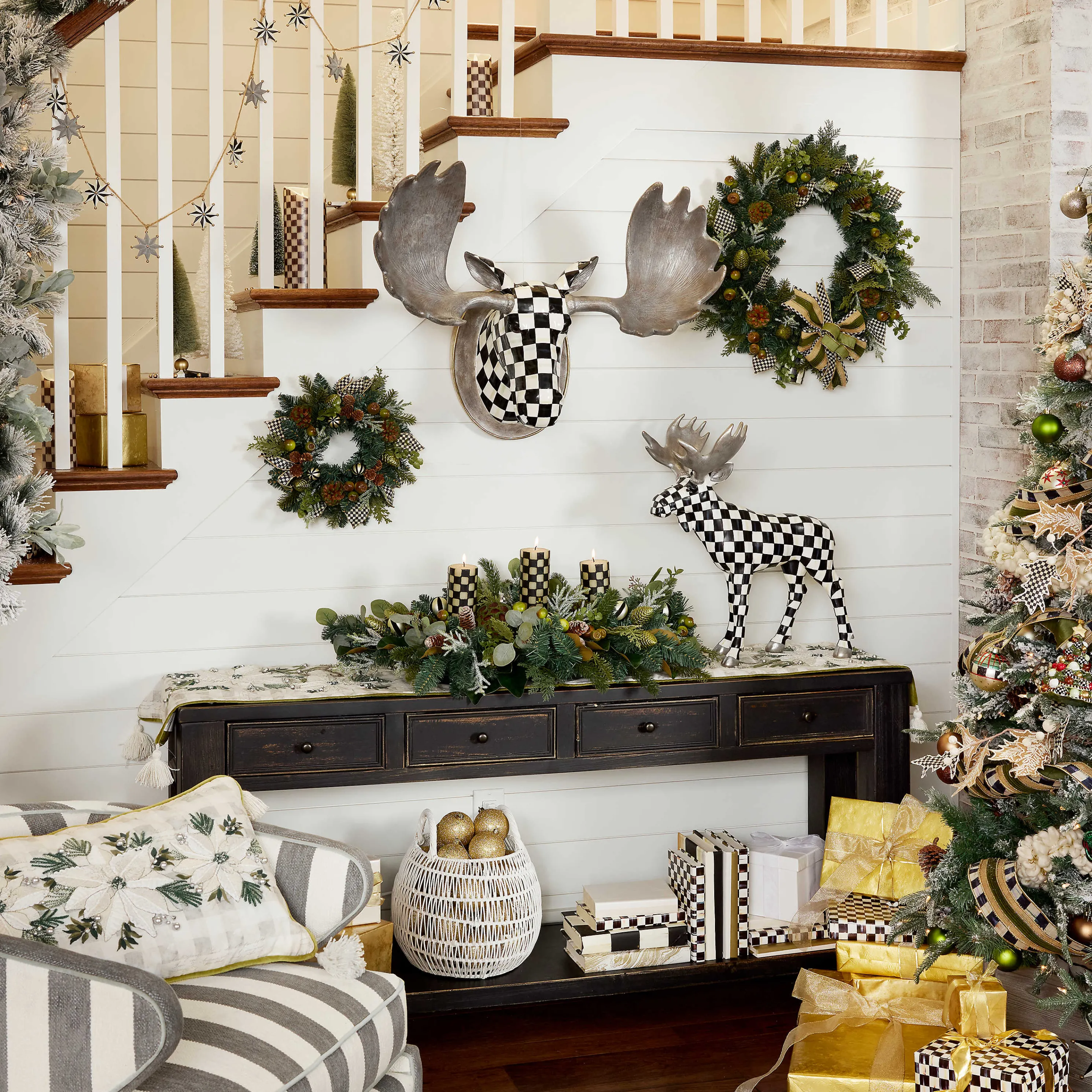 Courtly Check Standing Moose