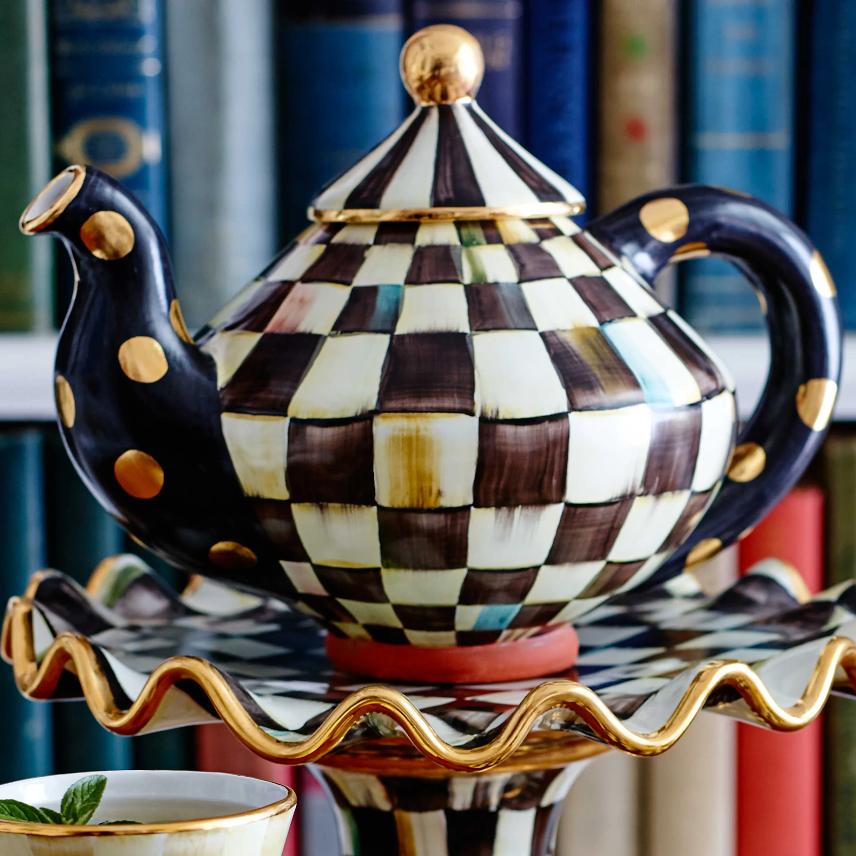 Courtly Check Teapot