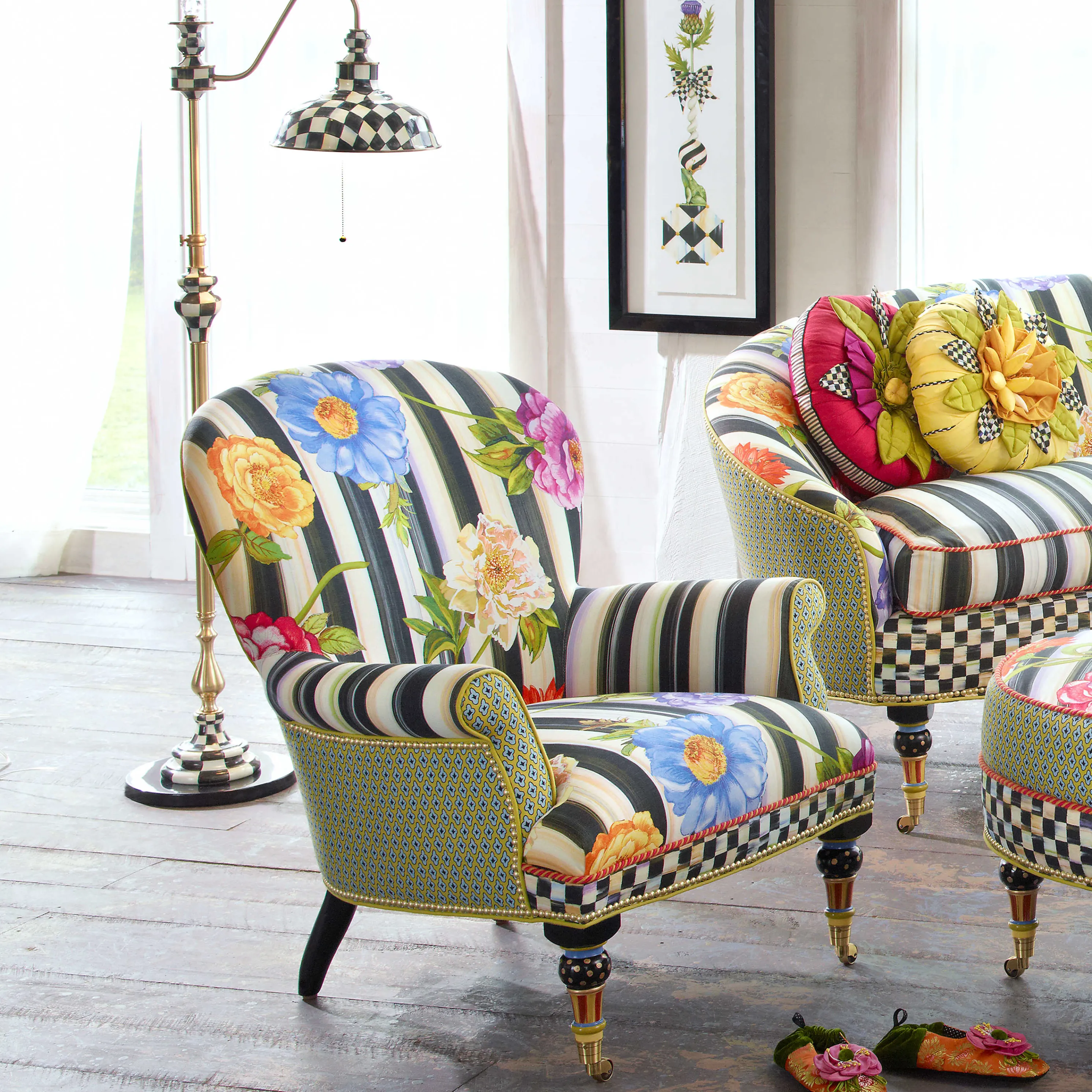 Courtly Farmhouse Floor Lamp