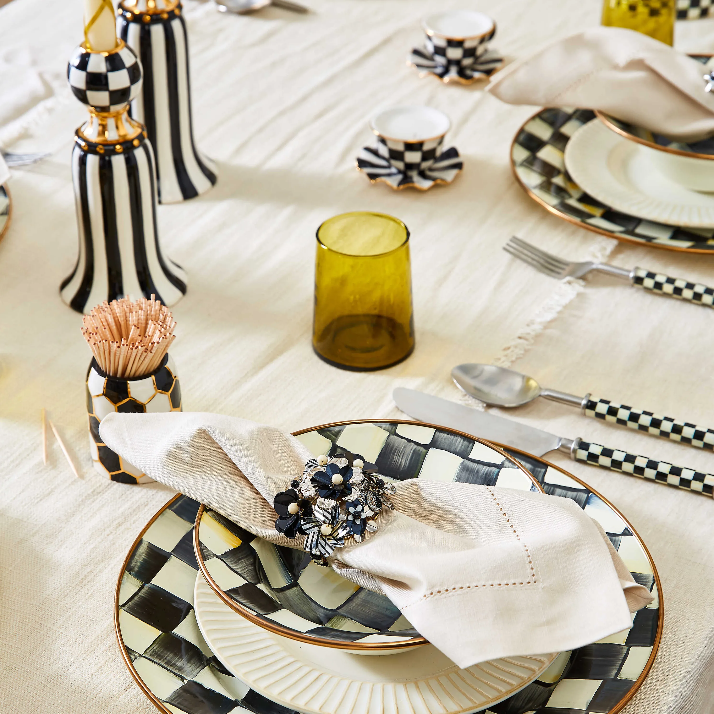 Courtly Teacup Salt & Pepper Set