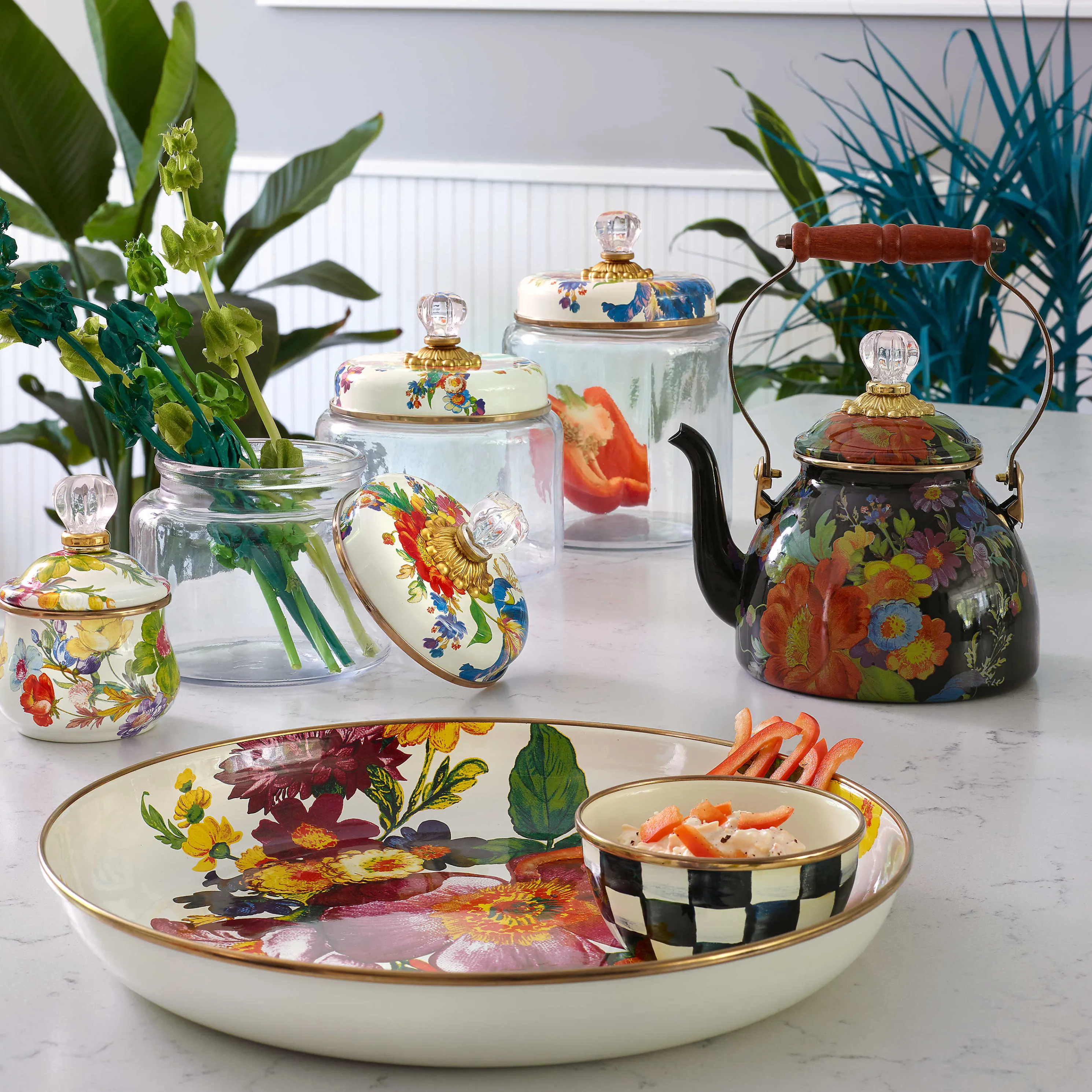 Flower Market 2 Quart Tea Kettle - Black