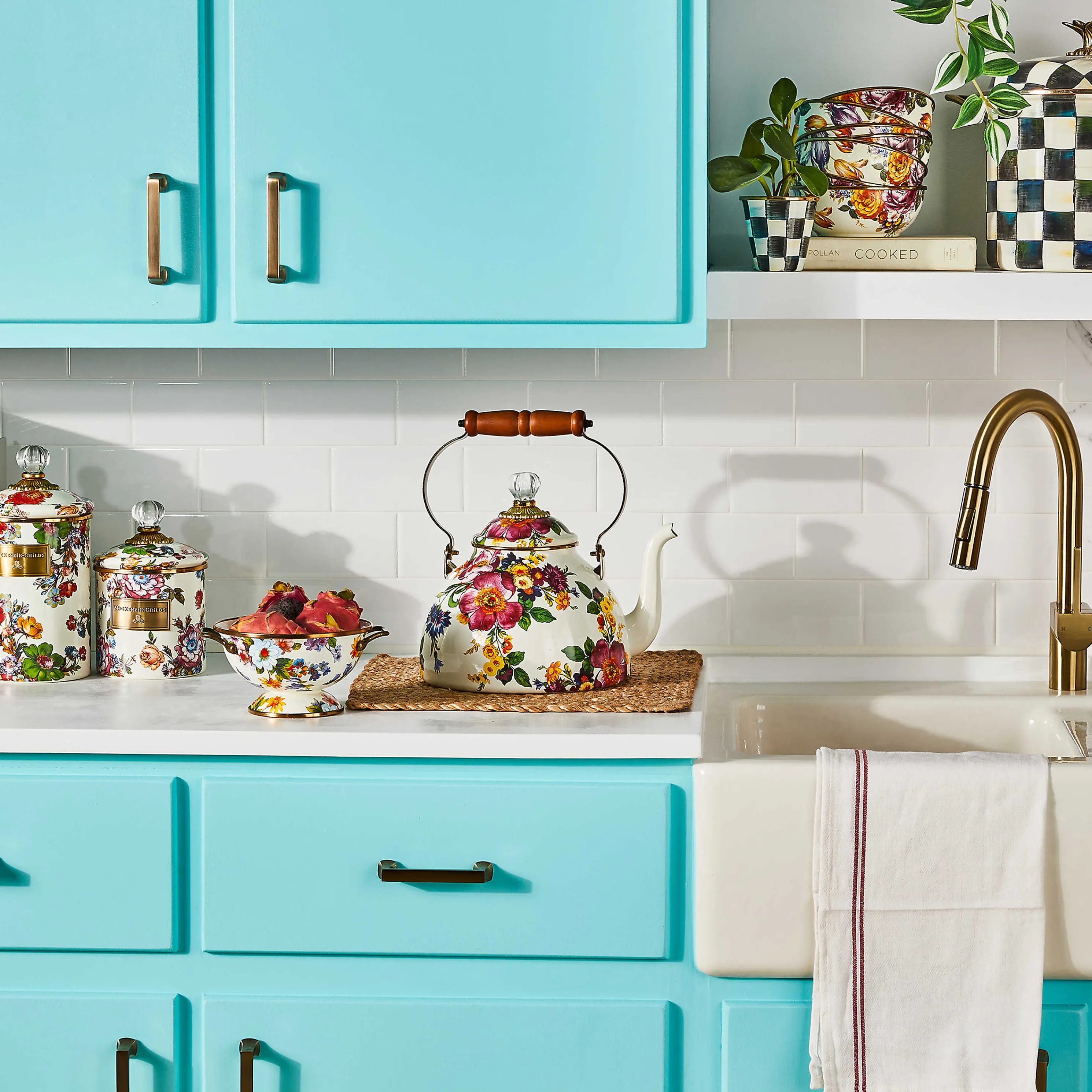 Flower Market 3 Quart Tea Kettle - White