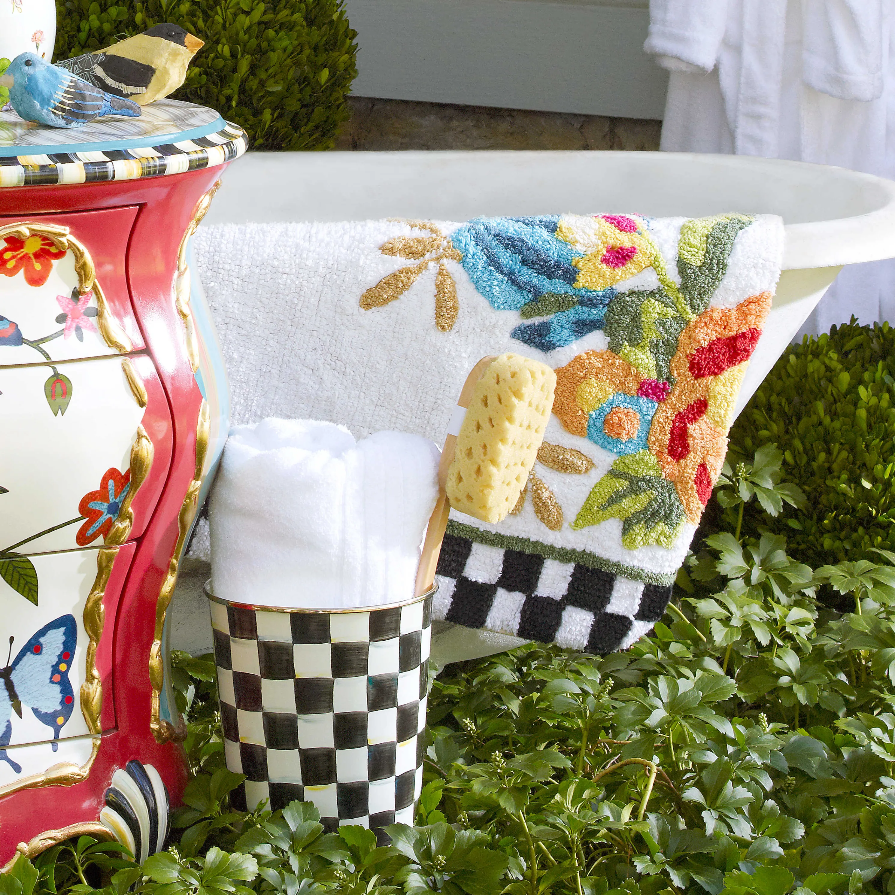 Flower Market Standard Bath Rug -White