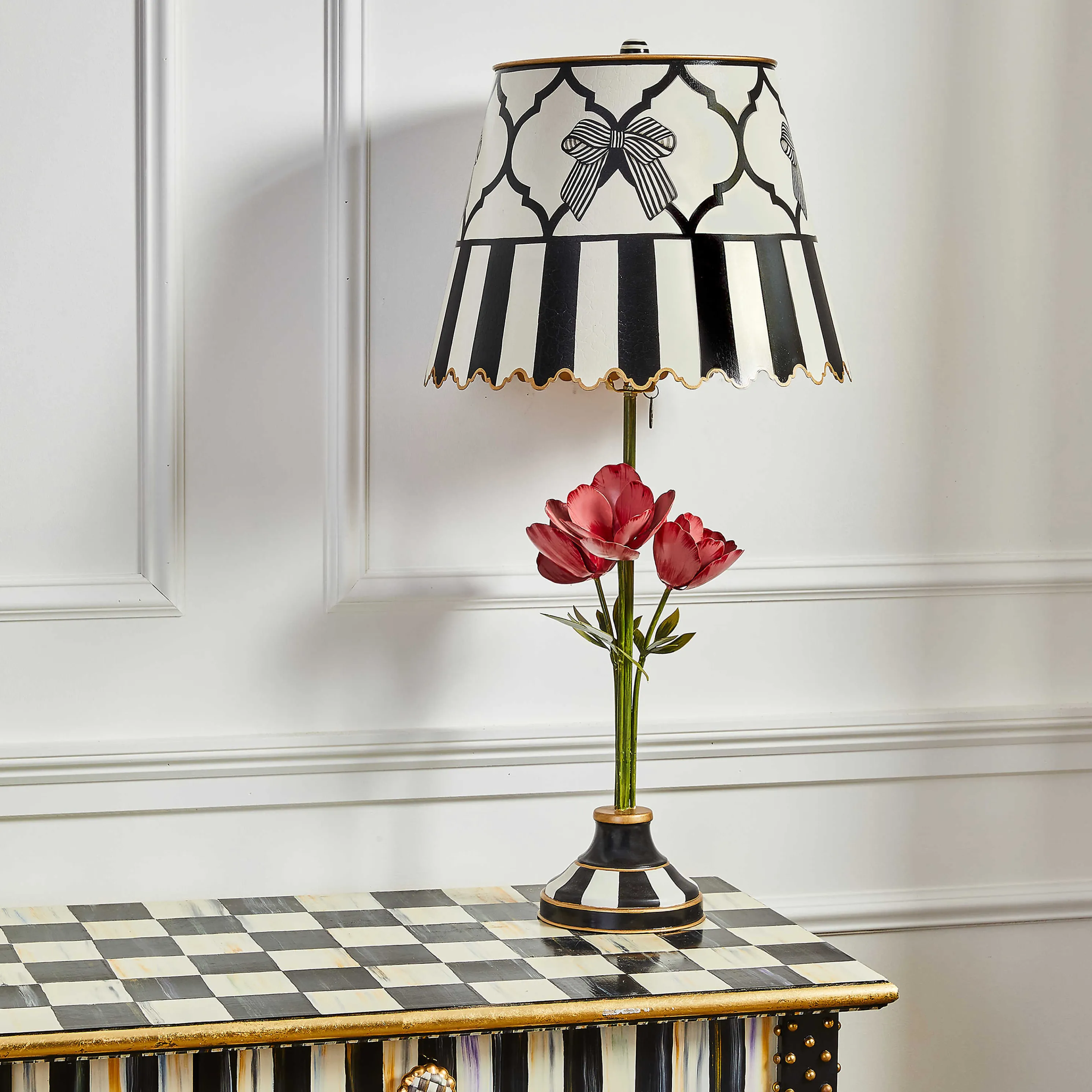 Flower Show Table Lamp