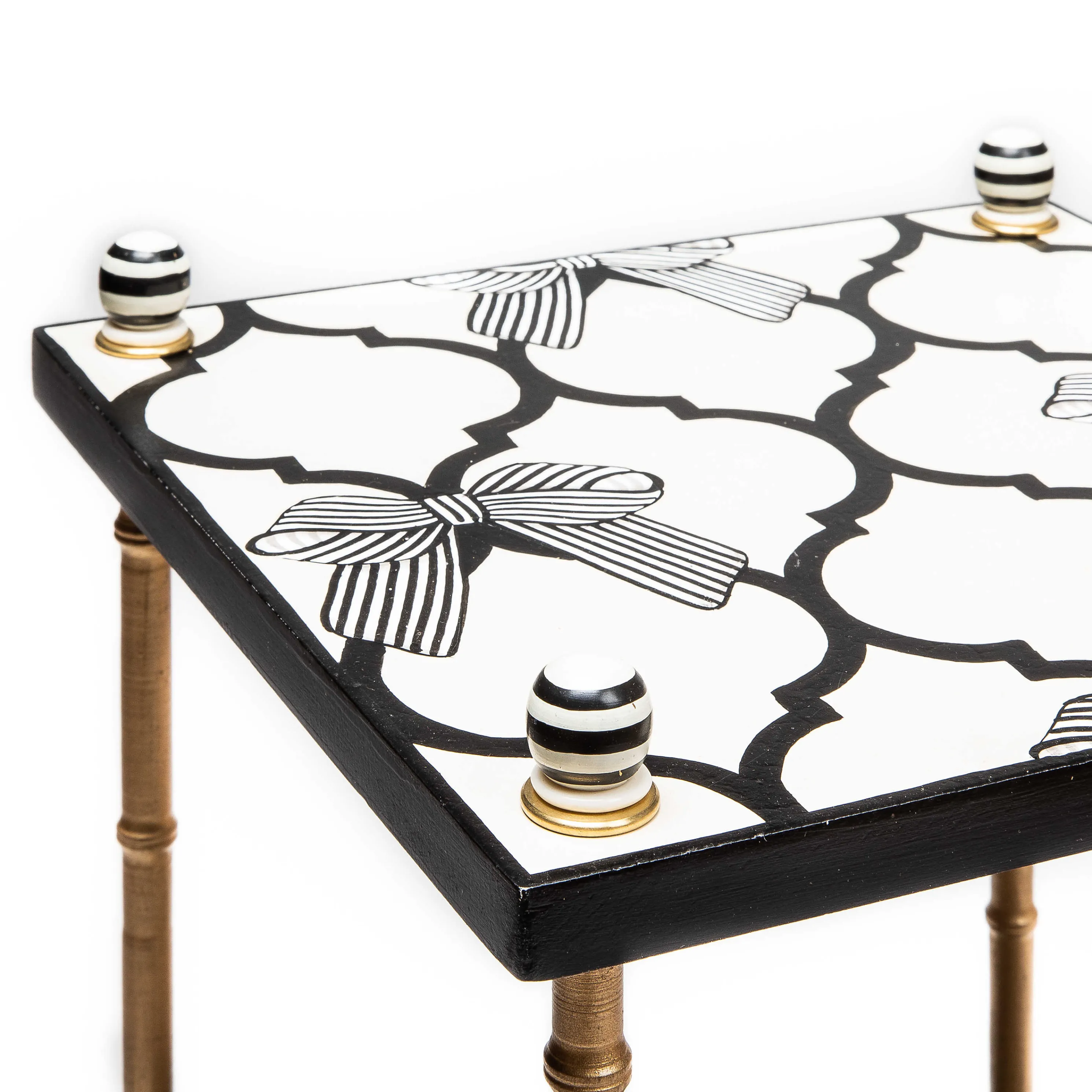 Pretty As A Bow 3 Tiered Table