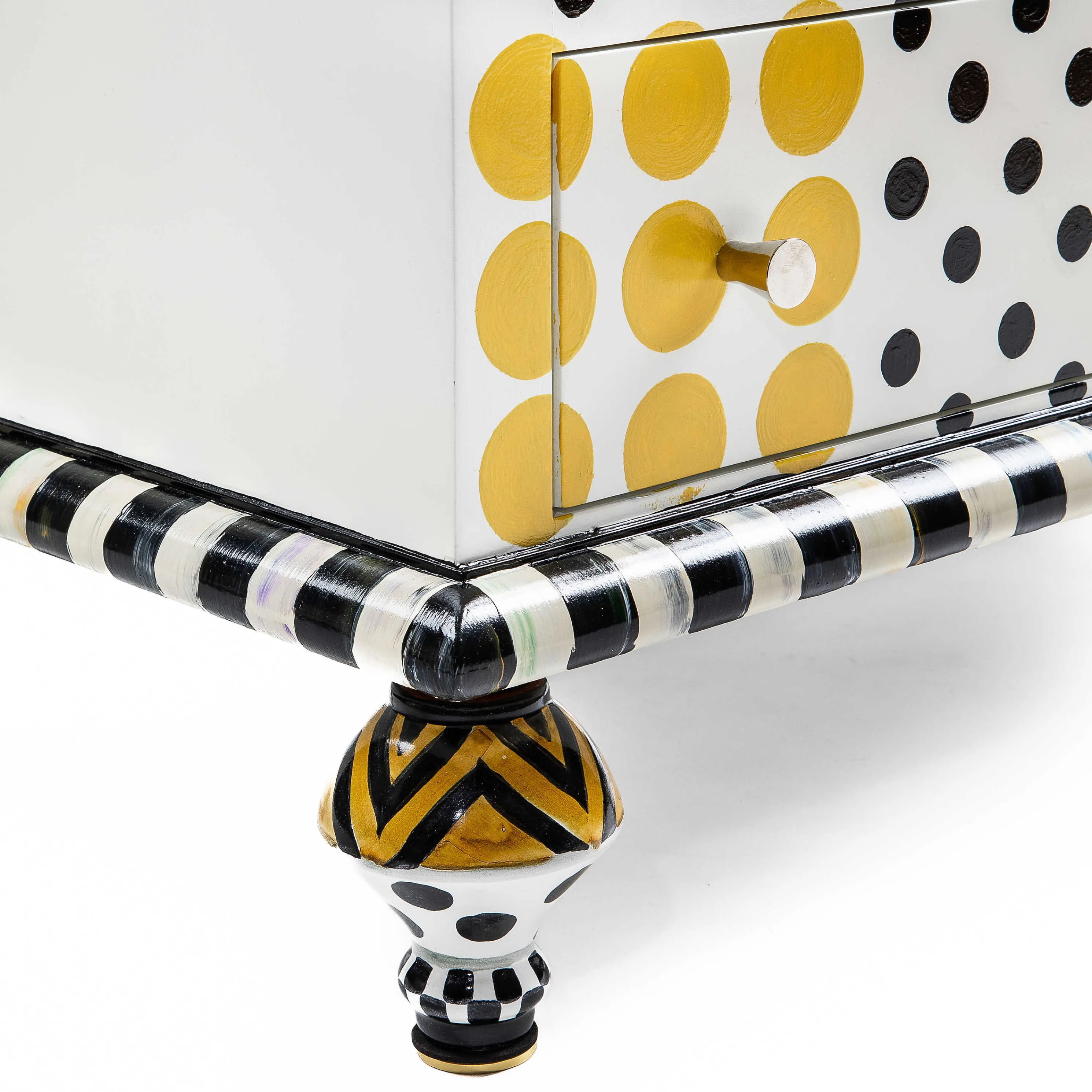 Spot On Accent Chest