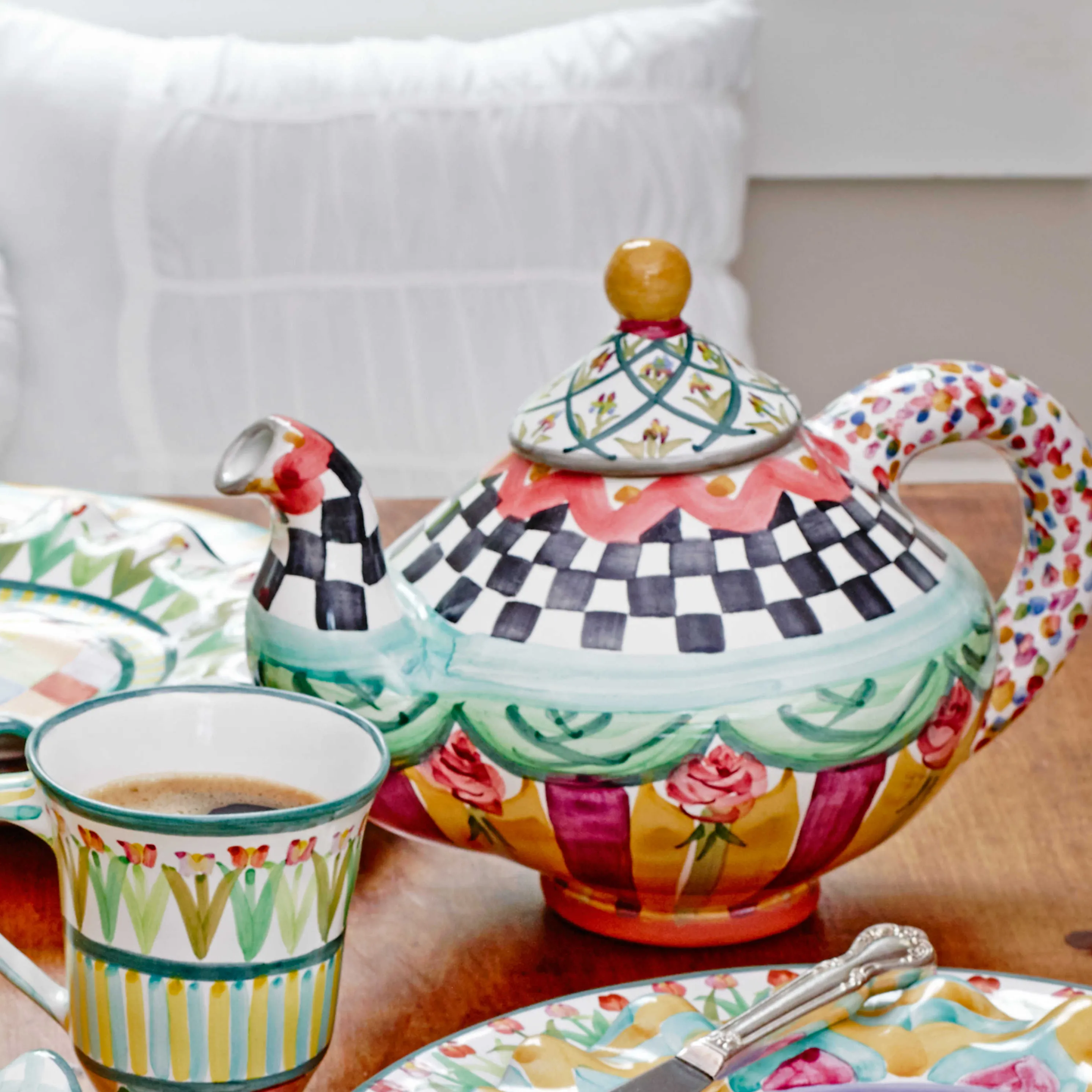 Taylor Teapot - Odd Fellows