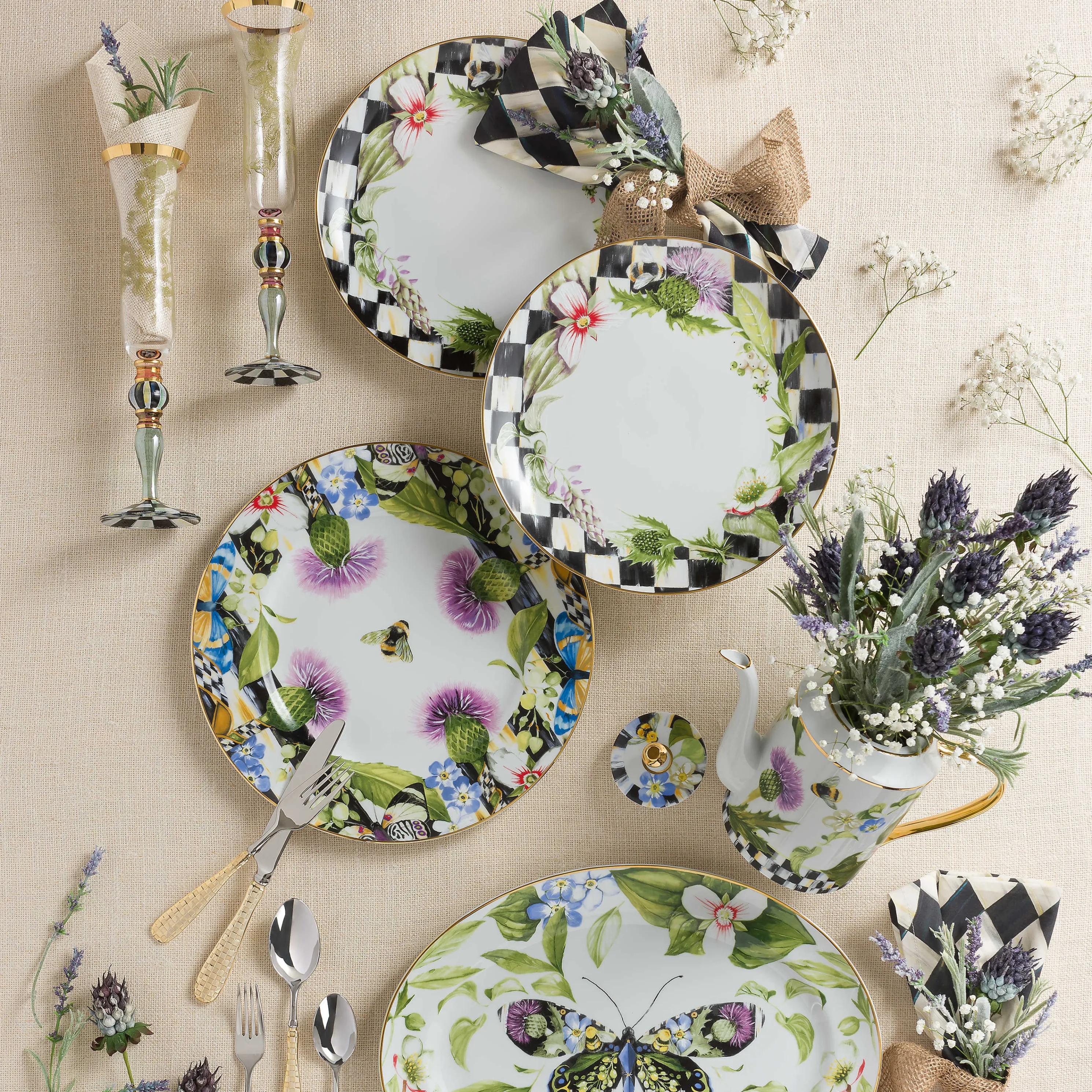 Thistle & Bee Dinner Plate - Garland